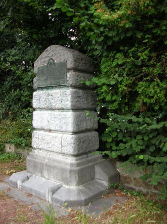 Casteau : monument anglais - 34.6 ko Casteau : monument anglais - 34.6 ko