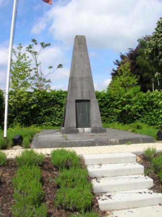 Monument commémoratif du combat - 33.3 ko