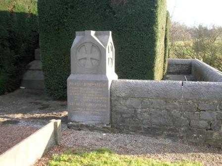 Arsimont - Monument du 10e corps darmée français - détail - 30 ko