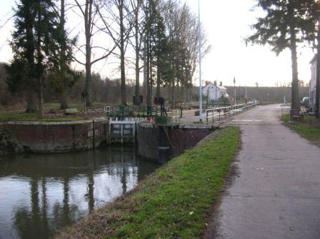 Fontaine-Valmont - lécluse - 32.5 ko